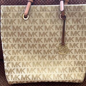 Michaels Kors Bag